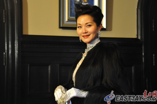 饰演尹雪艳的黄丽娅