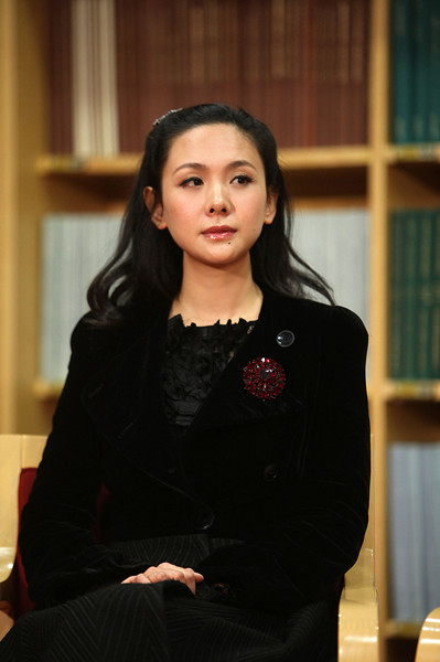 风雪夜归人再度上演程莉莎倒追余少群