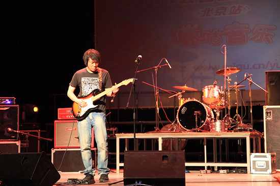 郑钧乐队吉他姚林