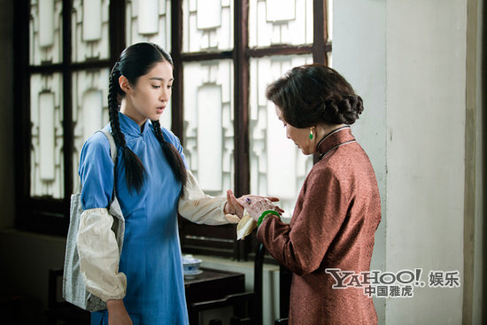 姜雯出演春天的绞刑架与归亚蕾叙祖孙情