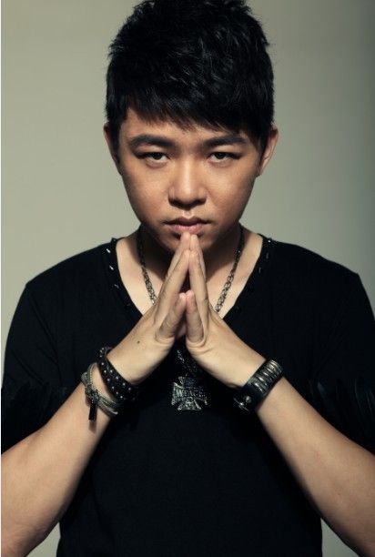 刘嘉亮潜心创作 新专辑《爱情杀手》重回情歌路线